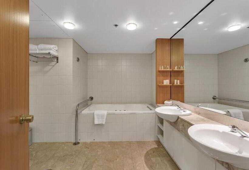 Полулюкс с Гидромассажем, Stamford Plaza Adelaide