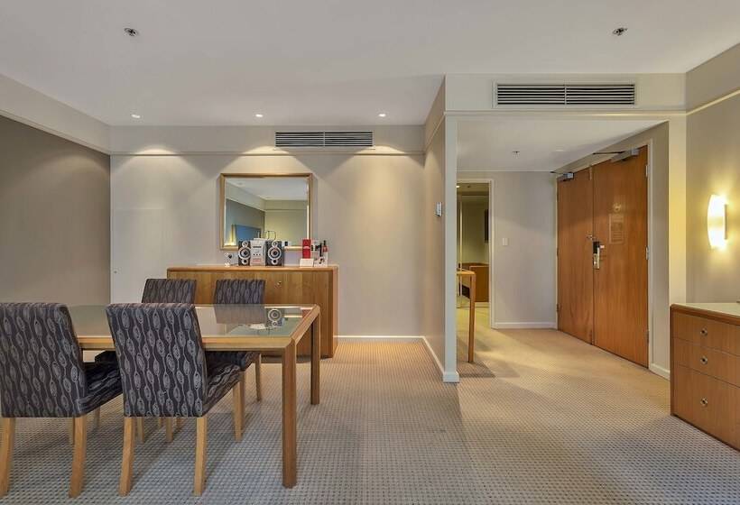 Полулюкс с Гидромассажем, Stamford Plaza Adelaide
