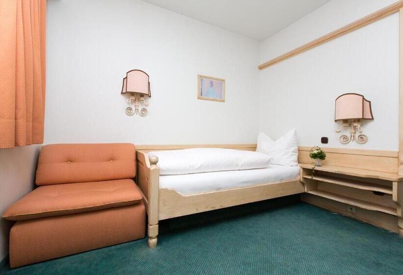 Номер Economy Индивидуальный, Schlosshotel Dörflinger