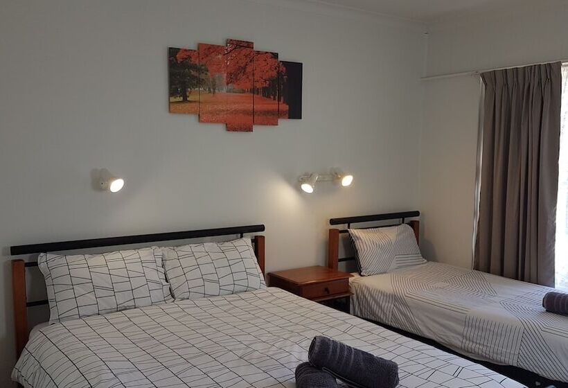 Номер Стандарт, Coolgardie Goldrush Motels