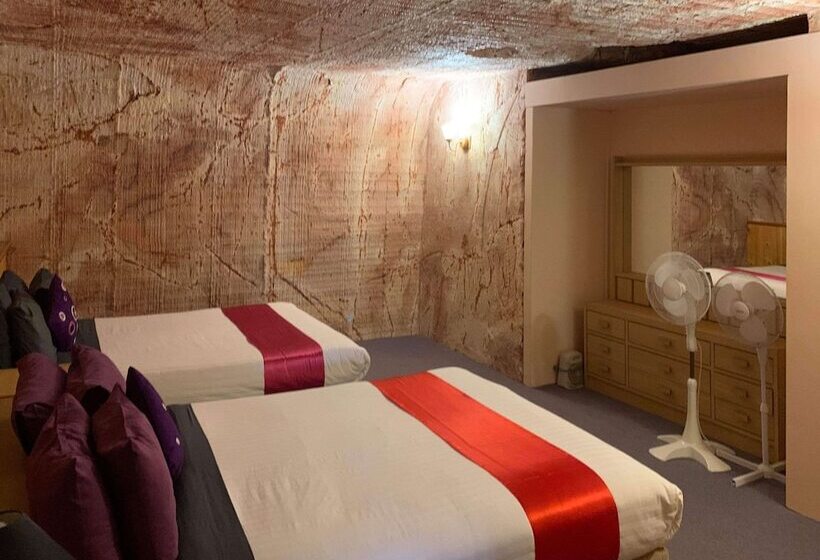 Апартаменты 2 Спальни, Comfort Inn Coober Pedy Experience
