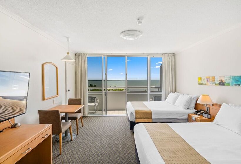스탠다드 룸 더블 침대 2개, Cairns Harbourside