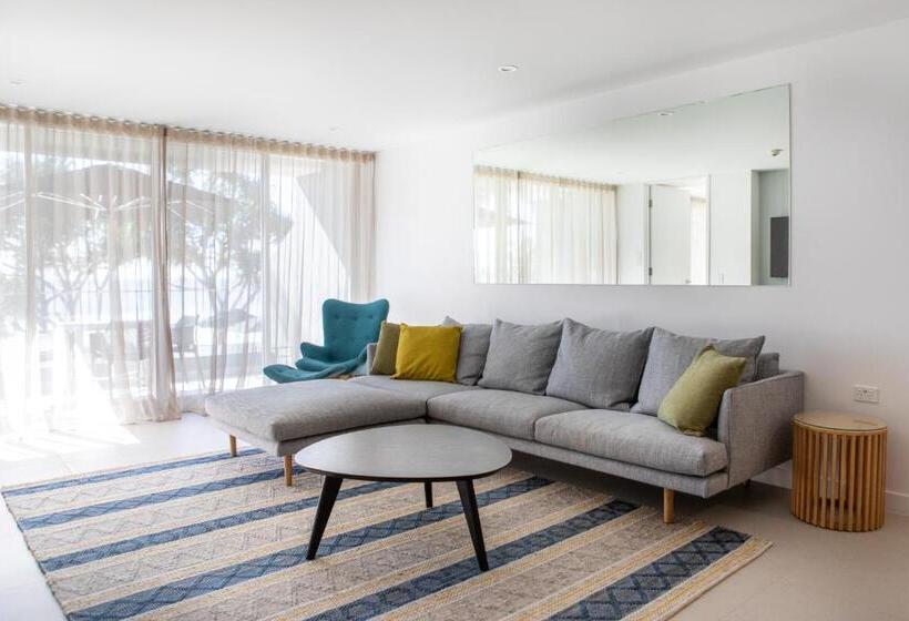 침실 2개 바다 전망 아파트, Netanya Noosa Beachfront Resort