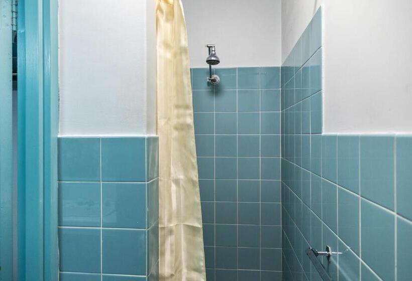 Quarto Estandar, Red Carpet Motel