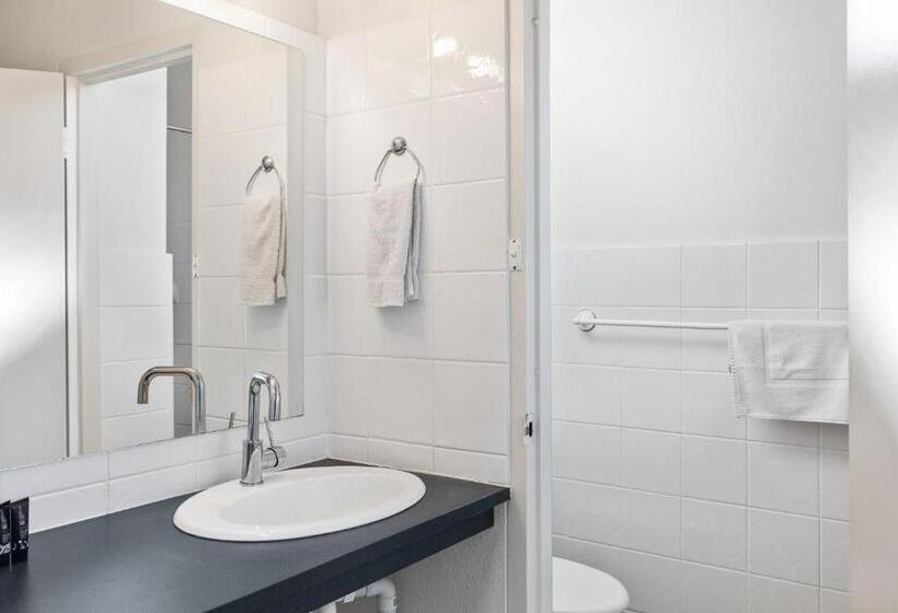 Quarto Estandar, Red Carpet Motel