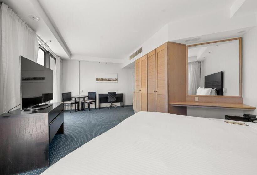 스탠다드 룸 킹사이즈 침대, Crowne Plaza Surfers Paradise, An Ihg