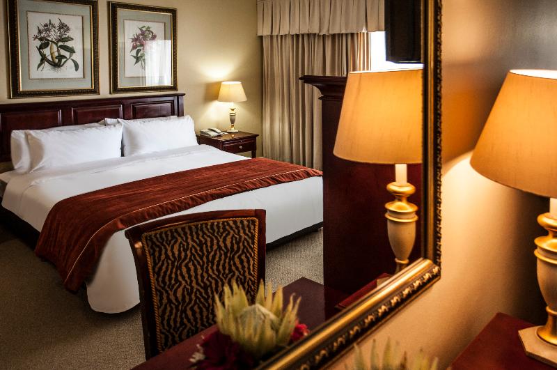 اتاق کلاب, Avani Gaborone Resort & Casino