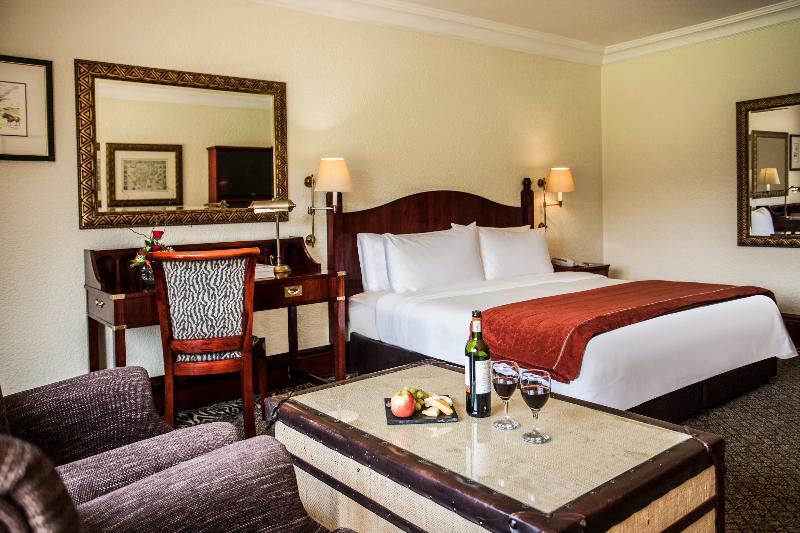 اتاق کلاب, Avani Gaborone Resort & Casino