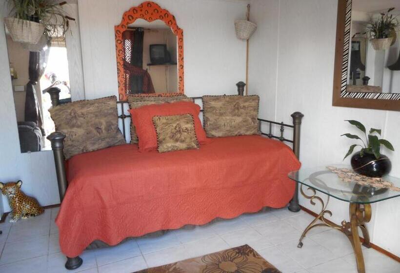 1 Bedroom Apartment, Blue Horizons Guest House