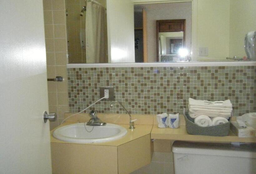 غرفة قياسية, Claymore Inn And Suites