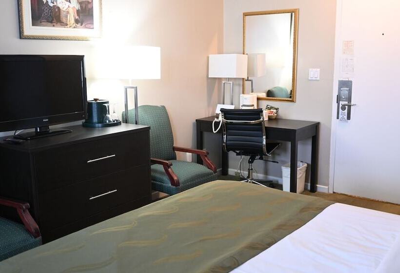 带大床的标准间, The Gananoque Inn