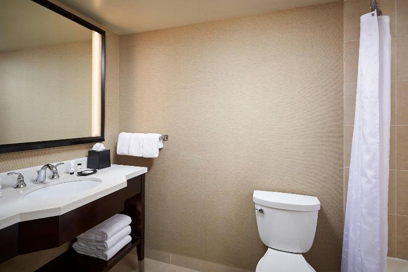 اتاق کلاب, Sheraton Hamilton