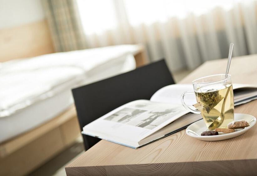 اتاق راحتی, Hauser Hotel St. Moritz