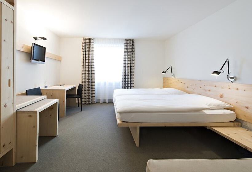 اتاق استاندارد سه نفره, Hauser Hotel St. Moritz