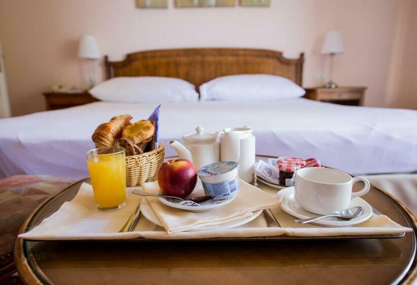 اتاق لوکس با چشم‌انداز دریاچه, Eden Palace Au Lac