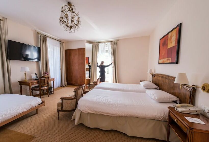 اتاق خانوادگی, Eden Palace Au Lac