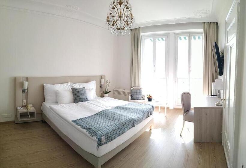 اتاق لوکس با چشم‌انداز دریاچه, Eden Palace Au Lac