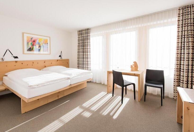 اتاق راحتی, Hauser Hotel St. Moritz