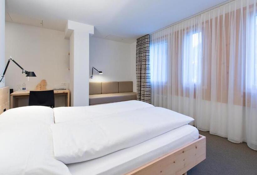 اتاق استاندارد سه نفره, Hauser Hotel St. Moritz