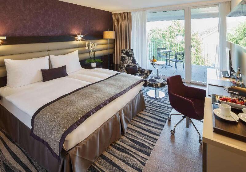 Номер Премиум, Mövenpick Hotel Lausanne