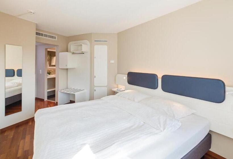 اتاق استاندارد یک نفره, Welcome Inn