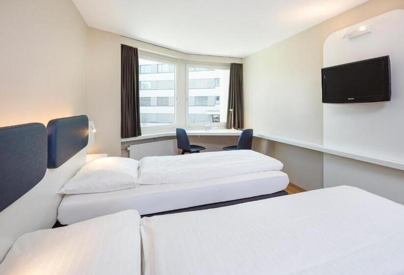 اتاق استاندارد, Welcome Inn