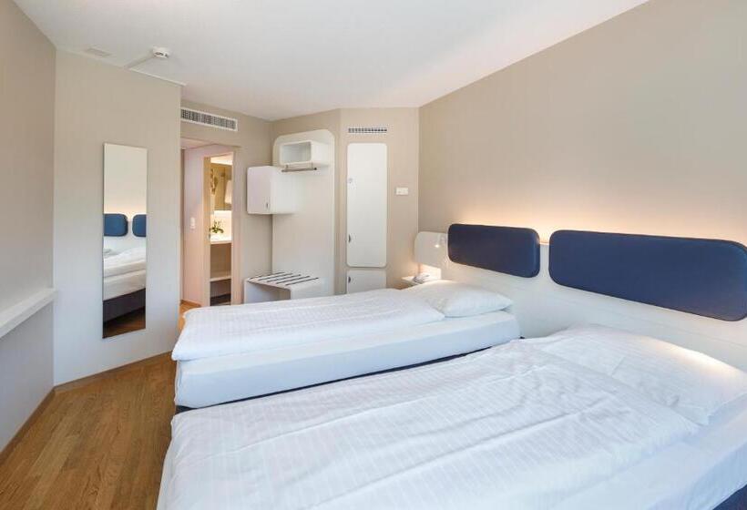 اتاق استاندارد, Welcome Inn