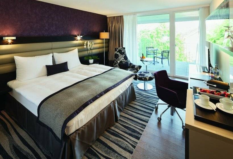 Номер Премиум, Mövenpick Hotel Lausanne