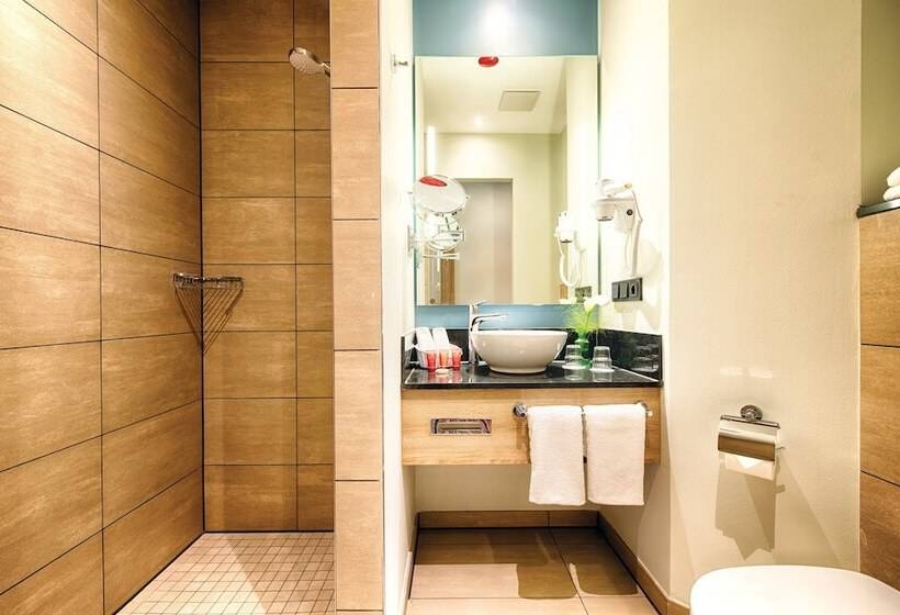 Номер Executive, Leonardo Hotel Wolfsburg City Center