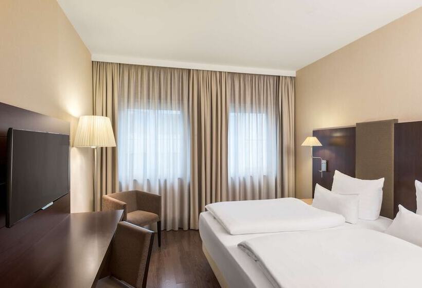 Quarto Estandar, NH Düsseldorf Königsallee