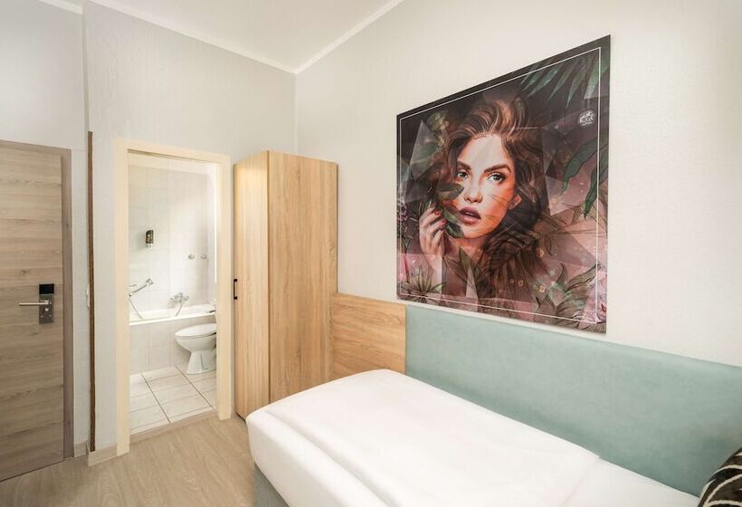 اتاق استاندارد یک نفره, Arthotel Ana Eden