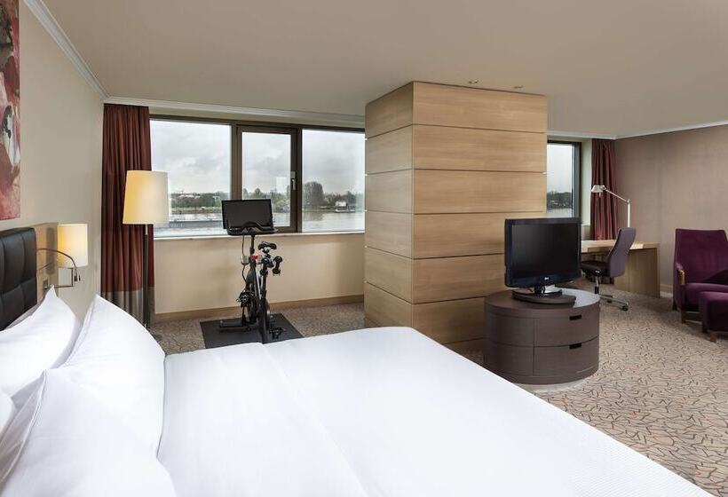 سوییت جونیور, Hilton Mainz