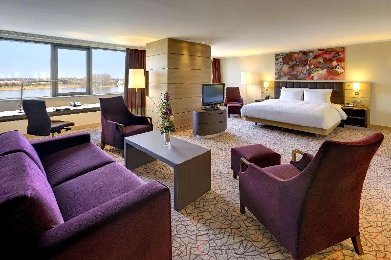 سوییت جونیور, Hilton Mainz