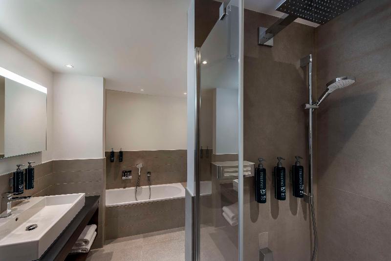 سوییت جونیور, Hilton Mainz