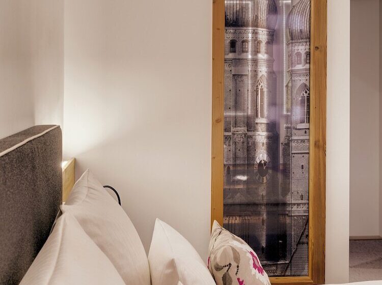 اتاق راحتی, Alpen Hotel München