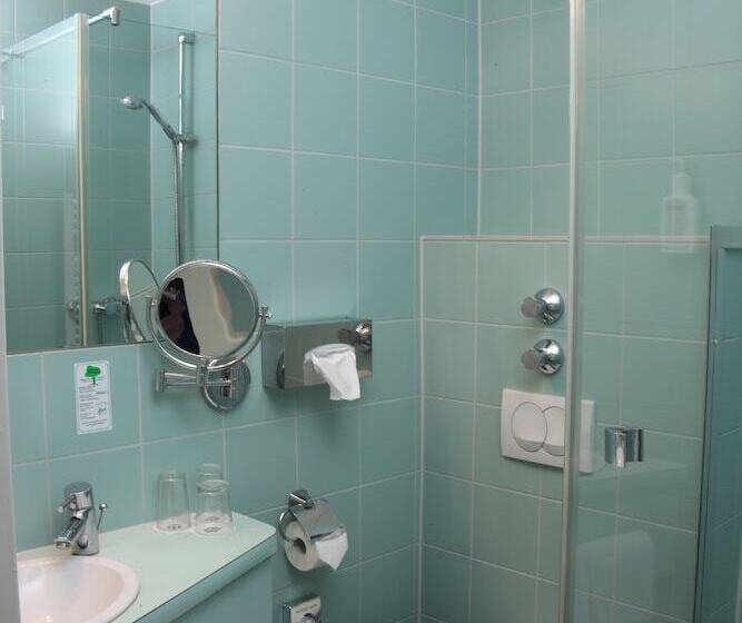 اتاق استاندارد سه نفره, Helvetia Hotel Munich City Center