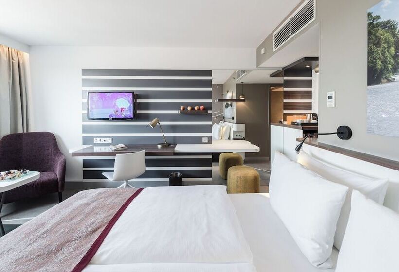 Premium Room City View, Holiday Inn Munich City Centre, An Ihg