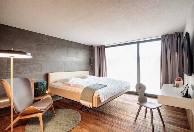 Номер Deluxe, Romantik Hotel Hirschen