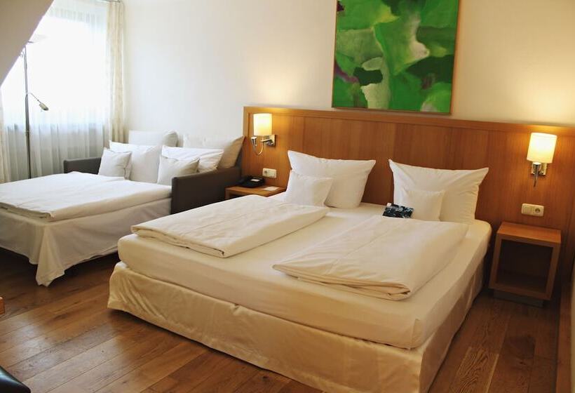 Семейный Номер, Romantik Hotel Hirschen