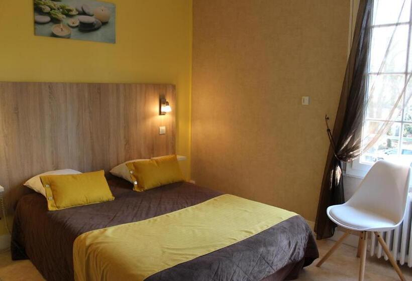 Номер Стандарт, Auberge De L Orisse Et Iris Hostel