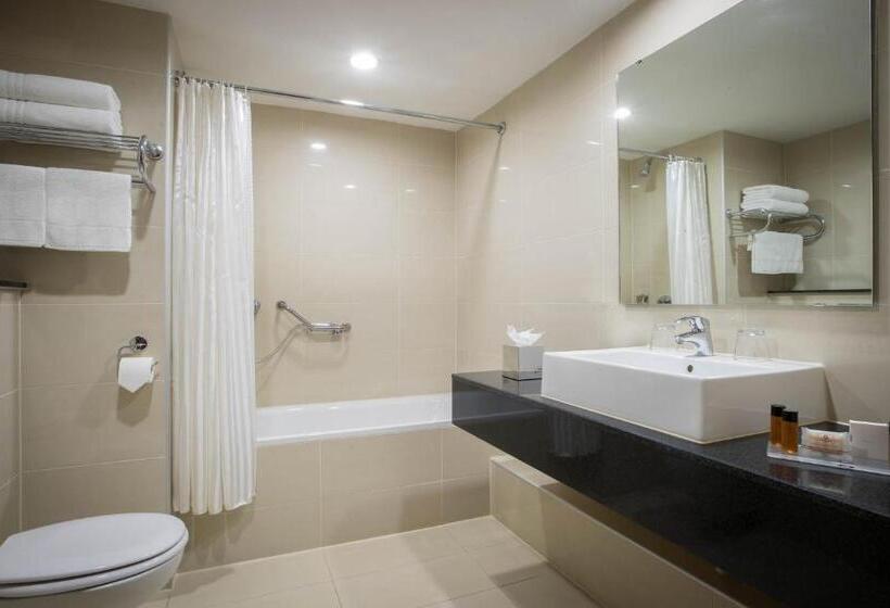اتاق اجرایی با تخت بزرگ, Clayton Hotel Silver Springs