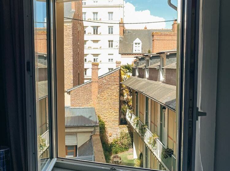 اتاق خانوادگی, Garden Hotel Rennes Centre Gare