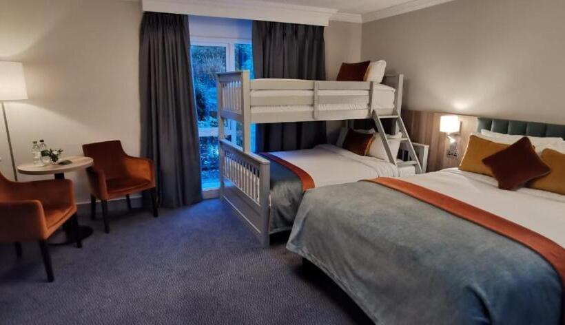 اتاق لوکس خانوادگی, Greenhills Hotel Limerick
