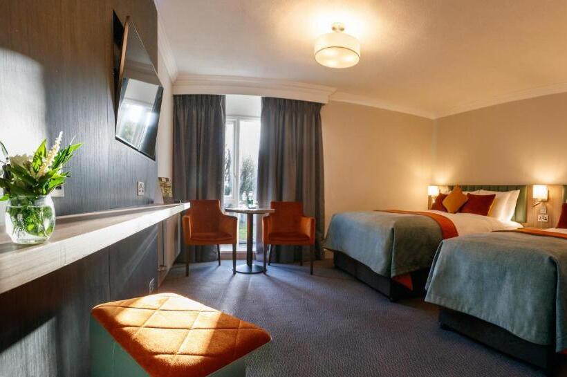 اتاق لوکس خانوادگی, Greenhills Hotel Limerick
