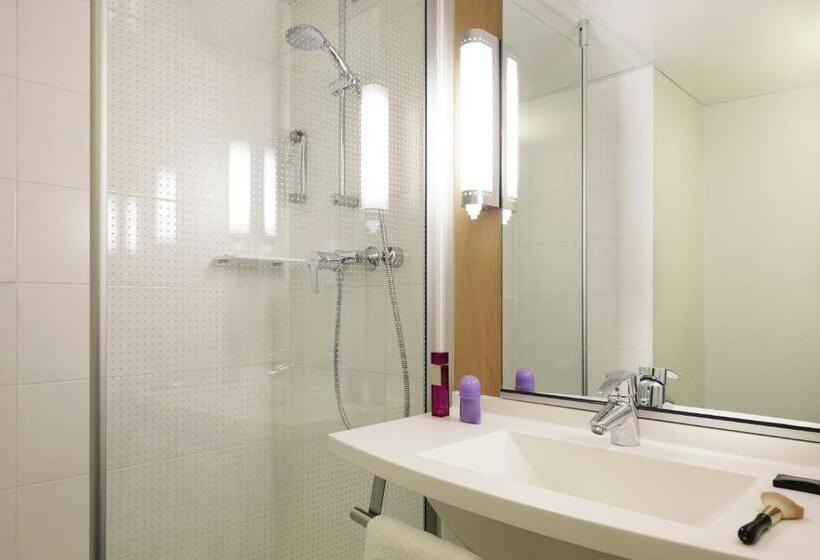 Номер Стандарт, Ibis Marseille Centre Gare Saint Charles