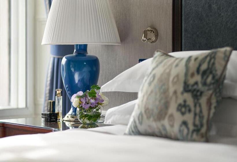اتاق استاندارد با تخت بزرگ, The Shelbourne, Autograph Collection