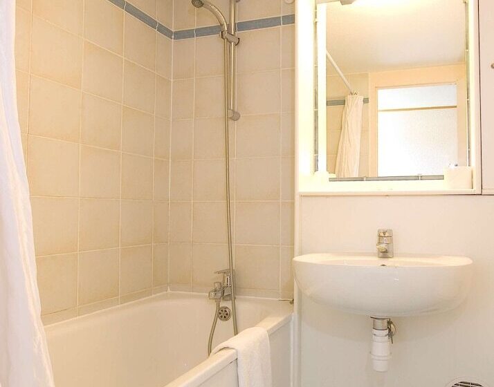 اتاق استاندارد, Kyriad Blois Sud