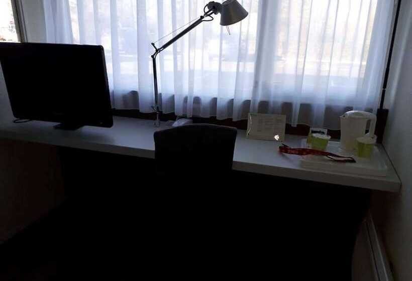 Номер Стандарт, Campanile Sable Sur Sarthe  Vion