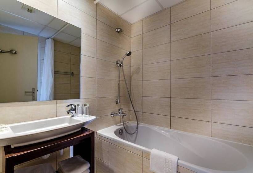 Quarto Triplo Estandar, Croix Des Bretons  Lourdes Pyrenees