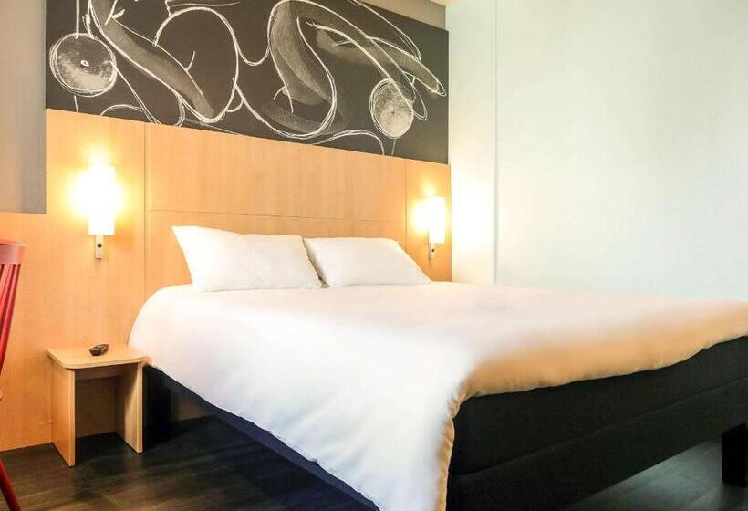 Апартаменты 2 Спальни, Ibis Laval Le Relais d'Armor